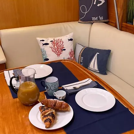 Bateau-hôtel Dolce Dormire A Bordo Di Merope *